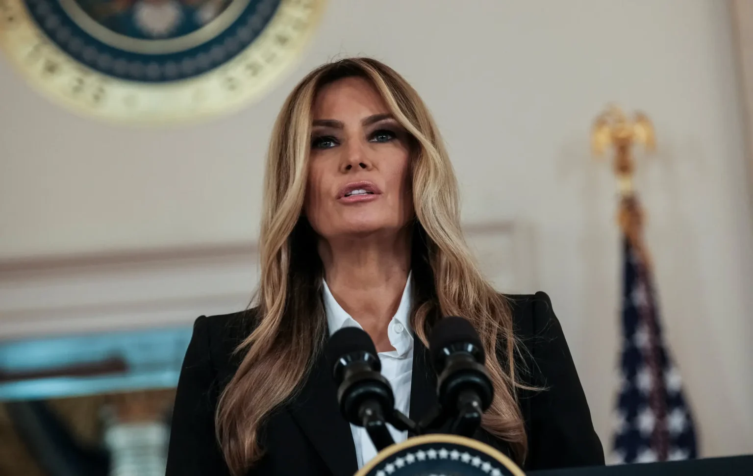 Melania Trump Helps Children Reunite Melania Trump Helps Children Reunite