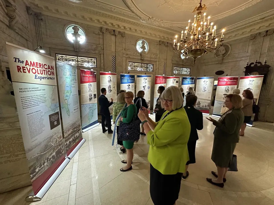 American History Exhibit Opens at Midland Mall American History Exhibit Opens at Midland Mall